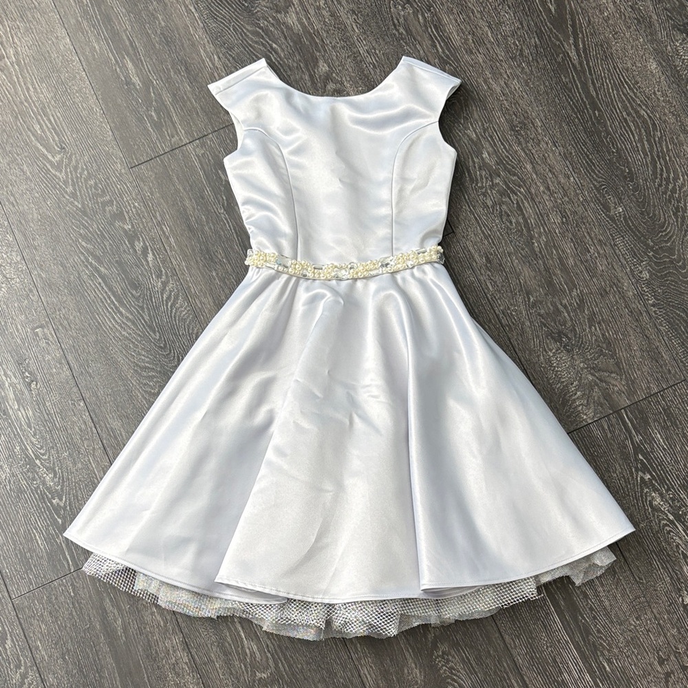 Elegant silver girls dress size 8